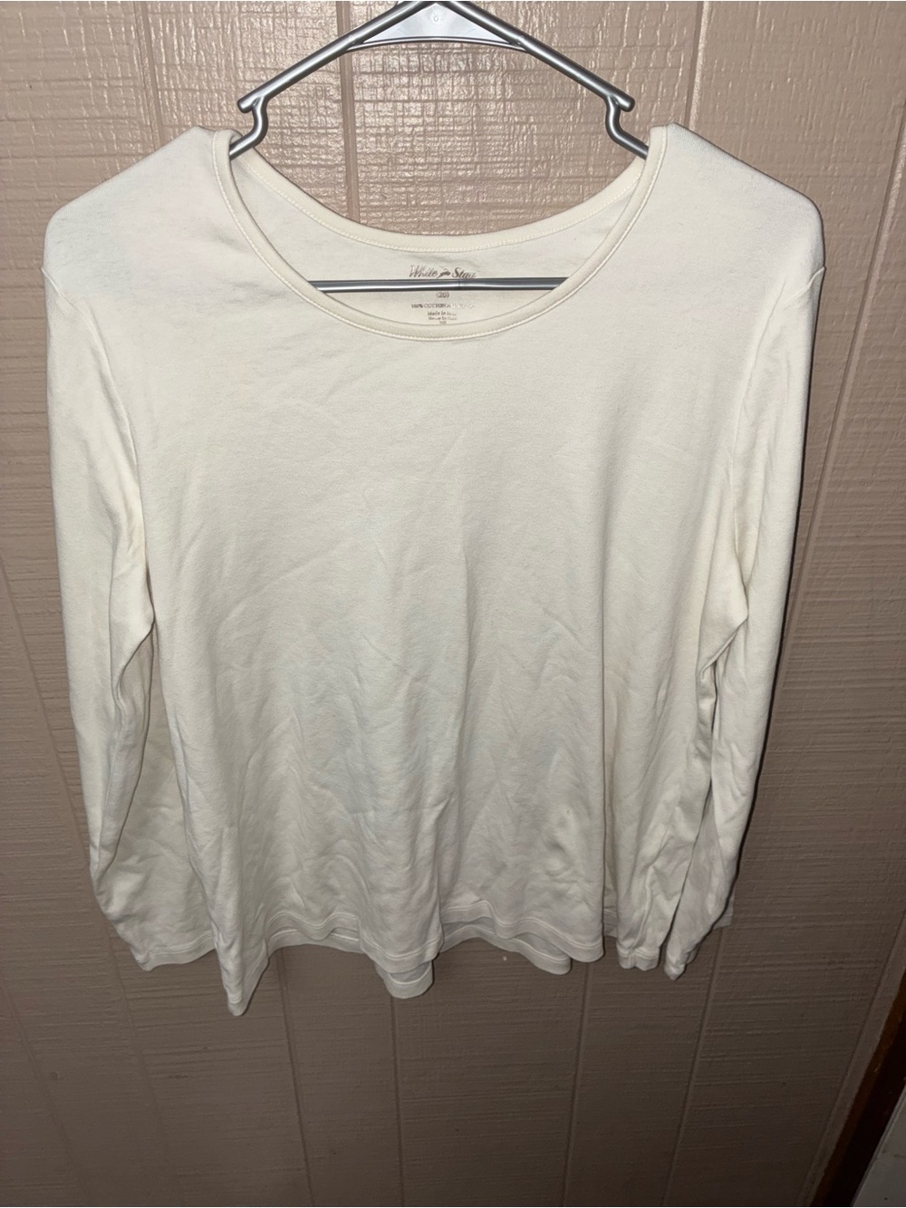 White Stag Cream Long-Sleeve Crewneck Top